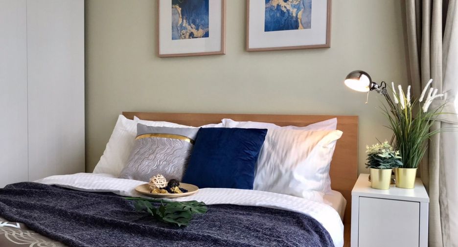 For rent 2 bedrooms condo in Watthana, Bangkok