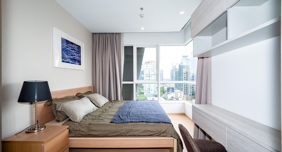 For rent 2 bedrooms condo in Watthana, Bangkok
