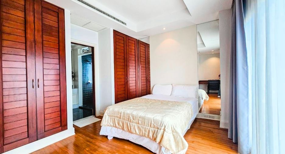 For rent 5 bedrooms condo in Pathum Wan, Bangkok