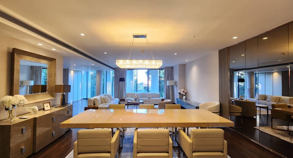 For rent 2 bedrooms condo in Watthana, Bangkok