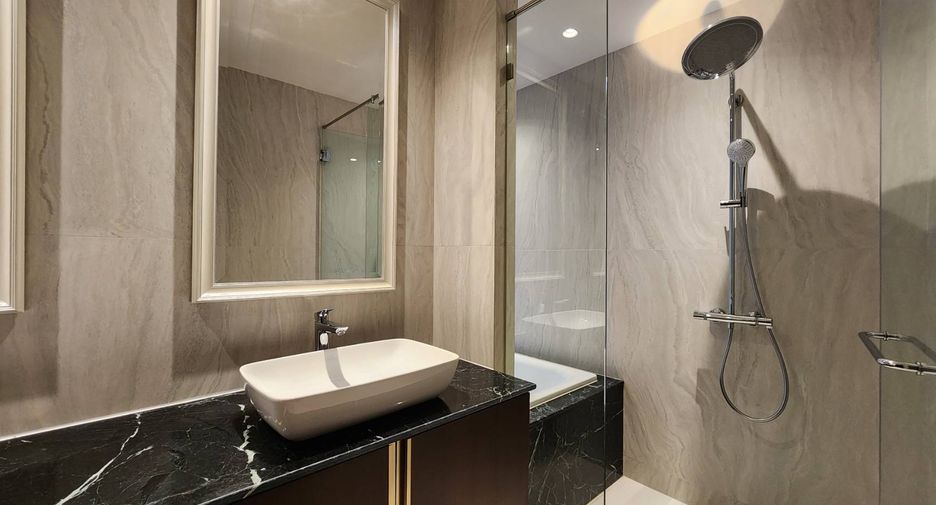 For rent 2 bedrooms condo in Watthana, Bangkok