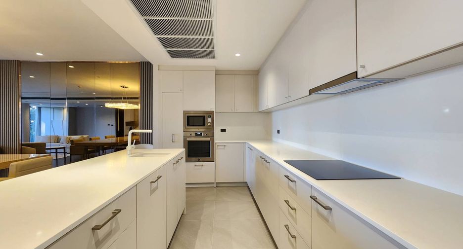For rent 2 bedrooms condo in Watthana, Bangkok