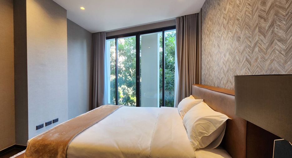 For rent 2 bedrooms condo in Watthana, Bangkok
