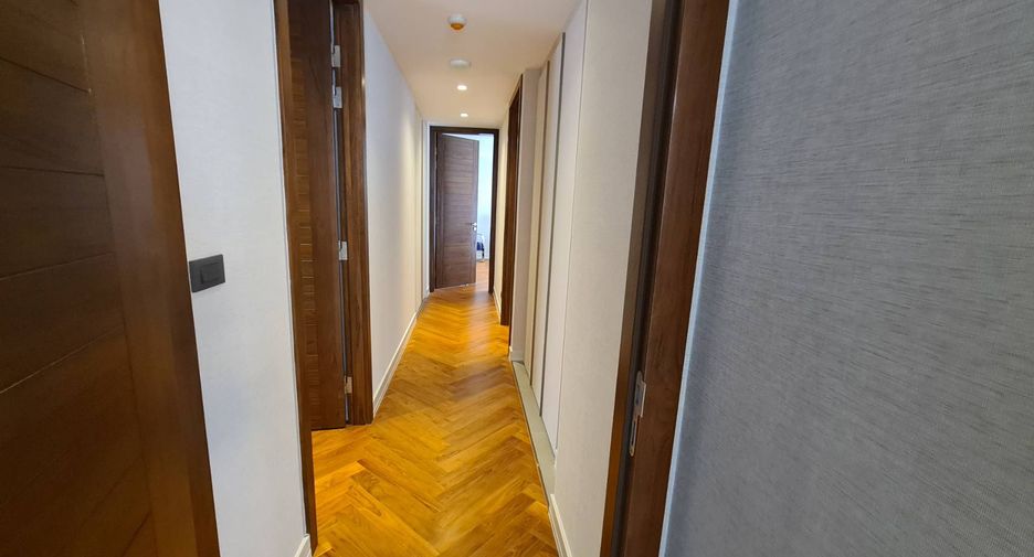 For rent and for sale 3 bedrooms condo in Watthana, Bangkok