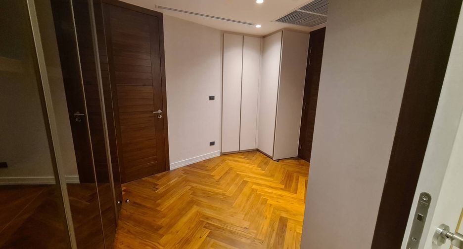 For rent and for sale 3 bedrooms condo in Watthana, Bangkok