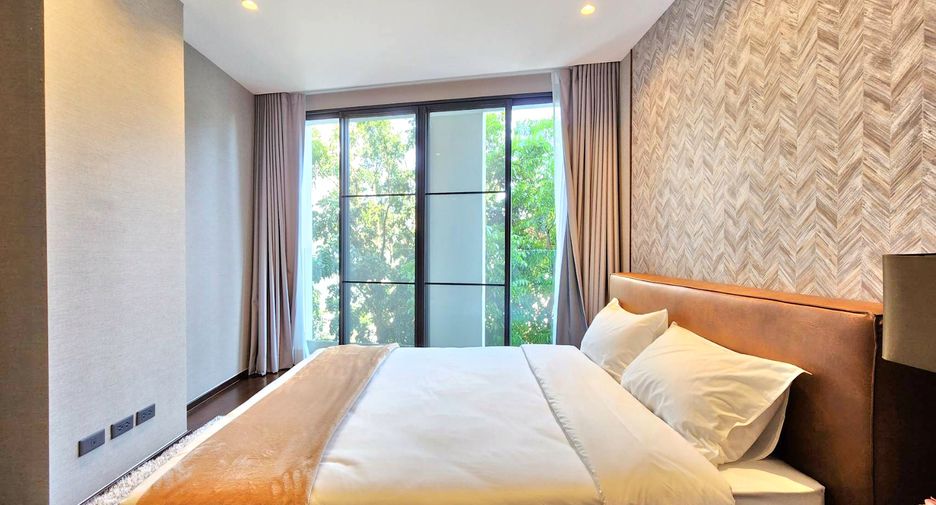 For rent 2 bedrooms condo in Watthana, Bangkok
