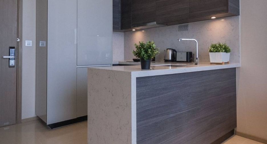 For rent and for sale 1 bed condo in Watthana, Bangkok