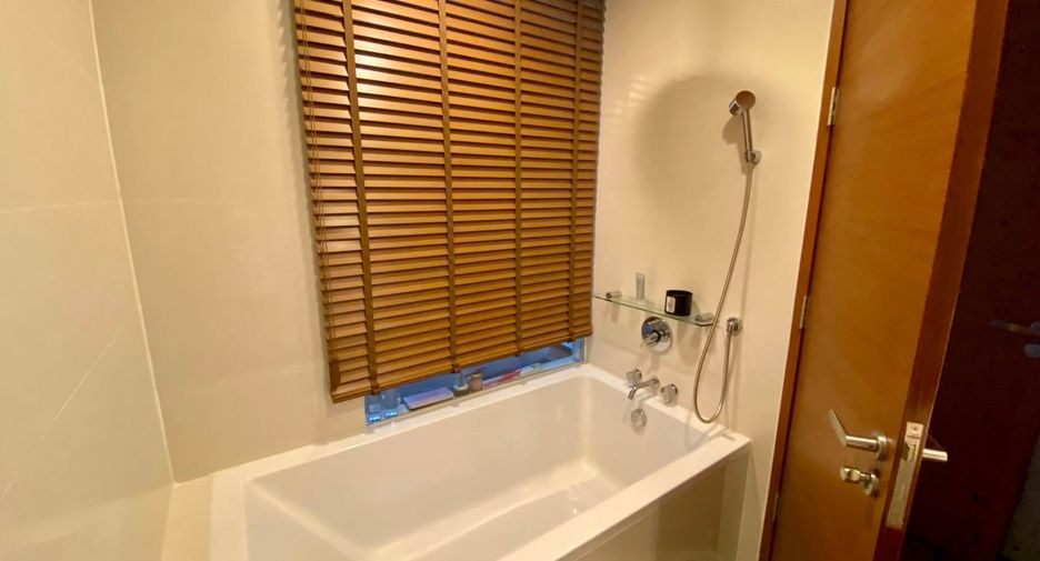 Condo en alquiler de 2 habitaciones en Khlong Toei, Bangkok