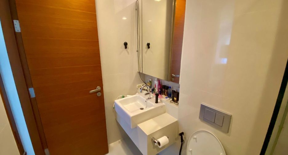 Condo en alquiler de 2 habitaciones en Khlong Toei, Bangkok