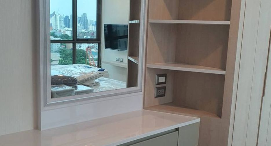 For rent 2 bedrooms condo in Watthana, Bangkok