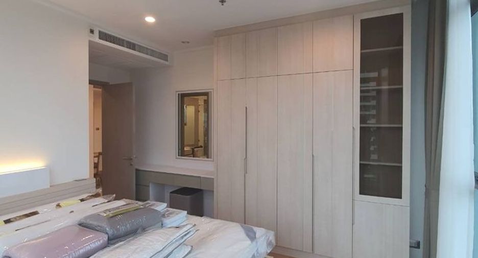 For rent 2 bedrooms condo in Watthana, Bangkok