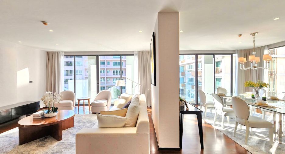 For rent 2 bedrooms condo in Watthana, Bangkok
