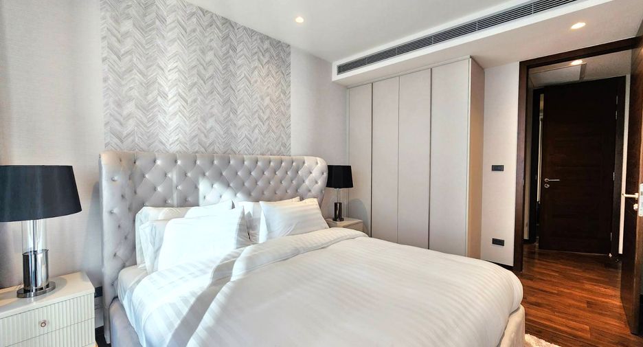 For rent 2 bedrooms condo in Watthana, Bangkok