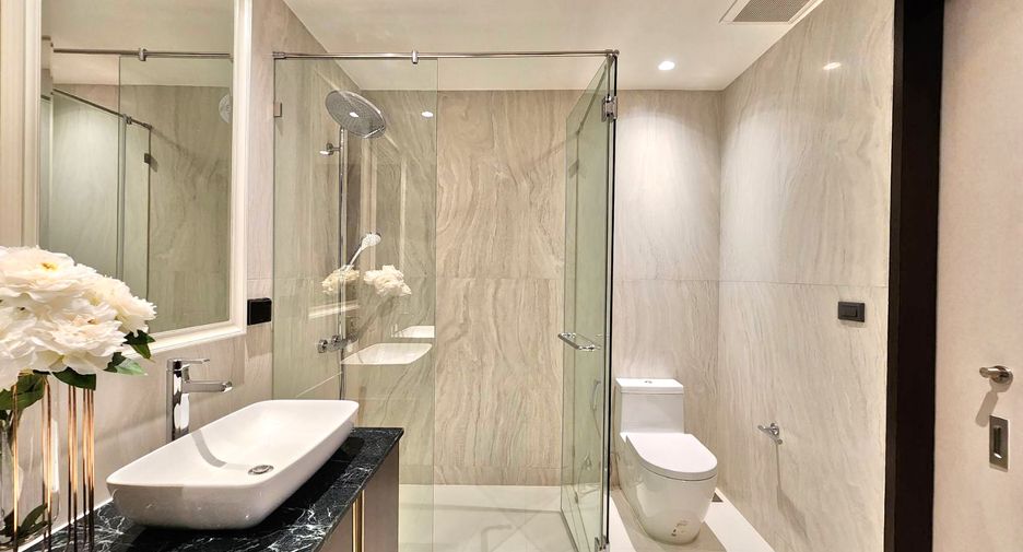 For rent 2 bedrooms condo in Watthana, Bangkok