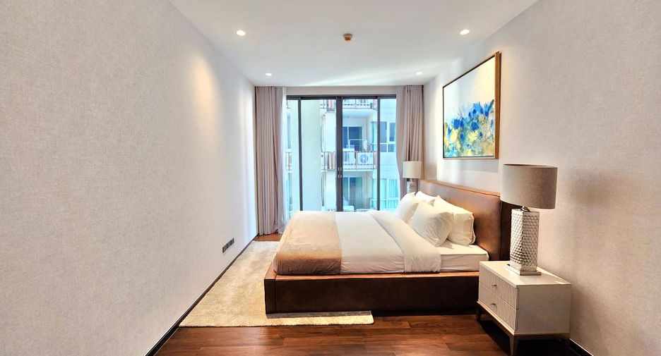 For rent 2 bedrooms condo in Watthana, Bangkok