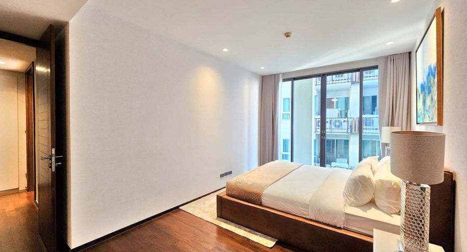 For rent 2 bedrooms condo in Watthana, Bangkok