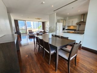 For rent 3 bedrooms condo in Pathum Wan, Bangkok