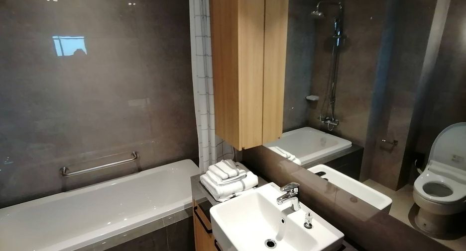 For rent 3 ベッドルーム condo in Watthana, Bangkok