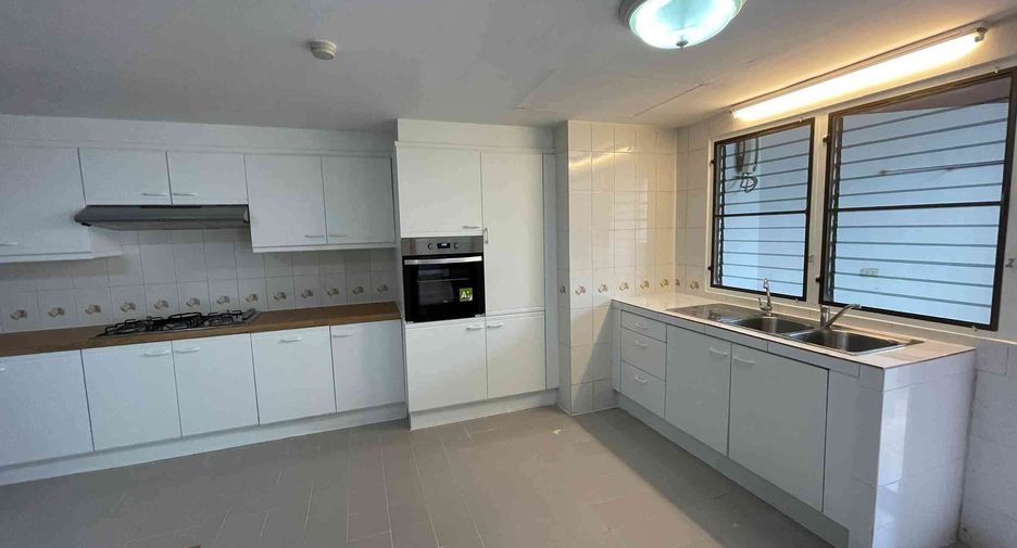 For rent 3 ベッドルーム condo in Watthana, Bangkok