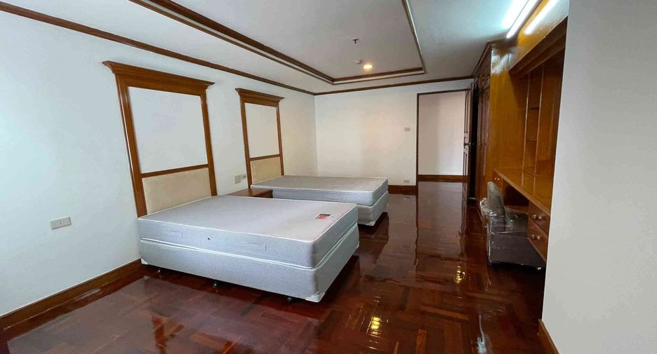 For rent 3 ベッドルーム condo in Watthana, Bangkok
