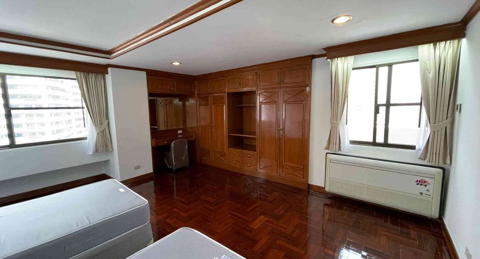 For rent 3 ベッドルーム condo in Watthana, Bangkok