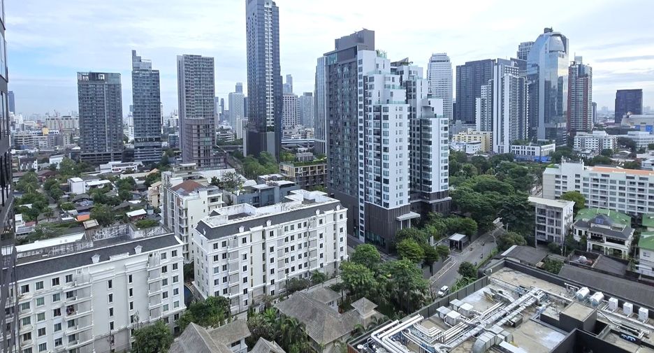 À louer 1 chambre condo à Khlong Toei, Bangkok