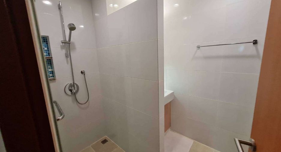 À louer et à vendre 3 chambres condo à Phra Khanong, Bangkok