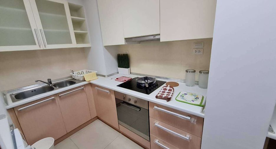 À louer et à vendre 3 chambres condo à Phra Khanong, Bangkok