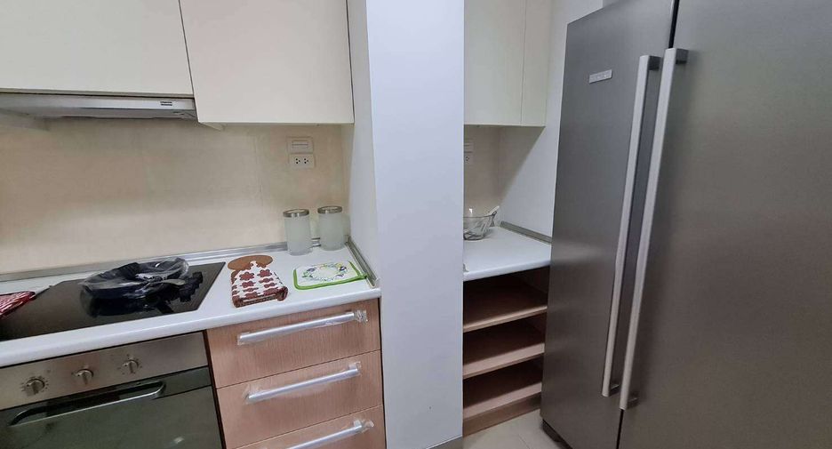 À louer et à vendre 3 chambres condo à Phra Khanong, Bangkok