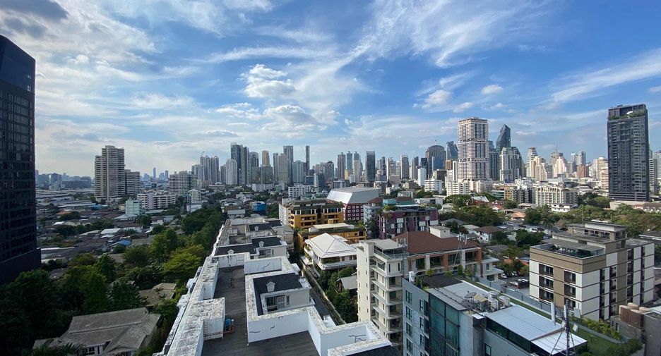 For rent and for sale 2 bedrooms condo in Khlong Toei, Bangkok