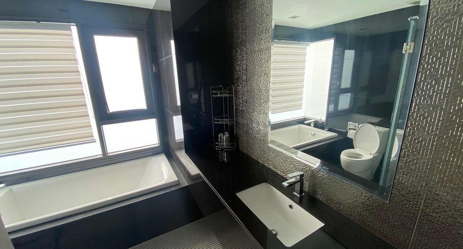 For rent and for sale 2 bedrooms condo in Khlong Toei, Bangkok