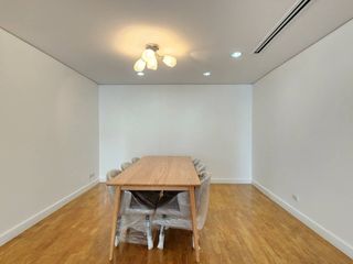 For rent 3 bedrooms condo in Sathon, Bangkok