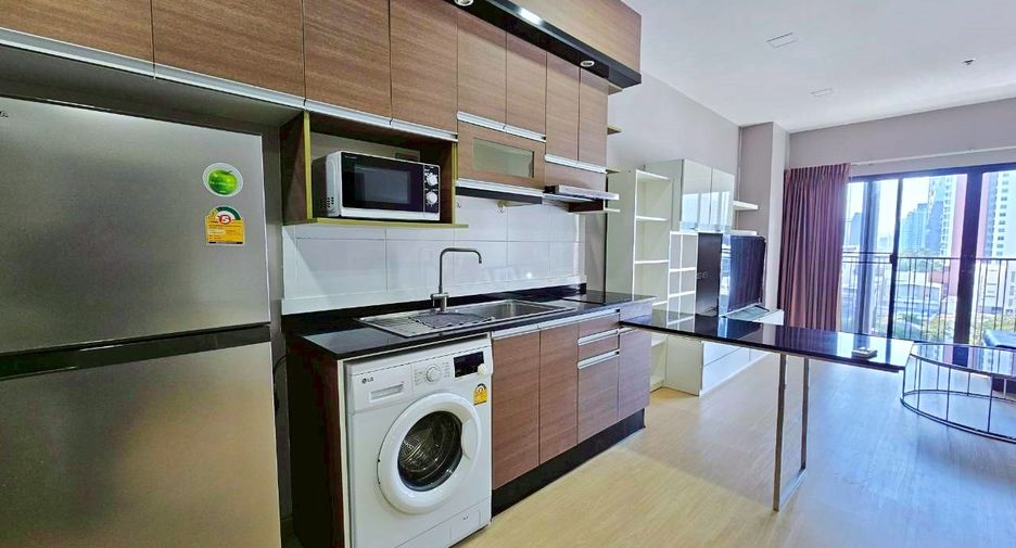 Wohnung zur Miete mit 2 Zimmer in Khlong Toei, Bangkok