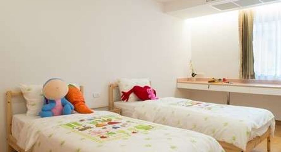 Wohnung zur Miete mit 3 Zimmer in Phra Khanong, Bangkok