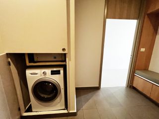 For rent 3 bedrooms condo in Pathum Wan, Bangkok