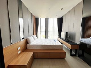 For rent 3 bedrooms condo in Pathum Wan, Bangkok