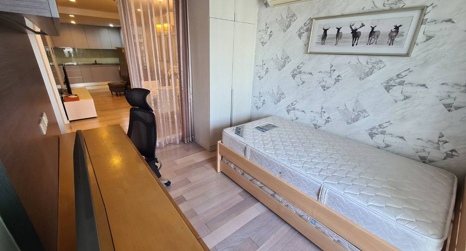 For rent 2 ベッドルーム condo in Watthana, Bangkok