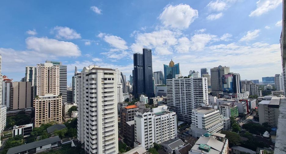 For rent 2 ベッドルーム condo in Watthana, Bangkok