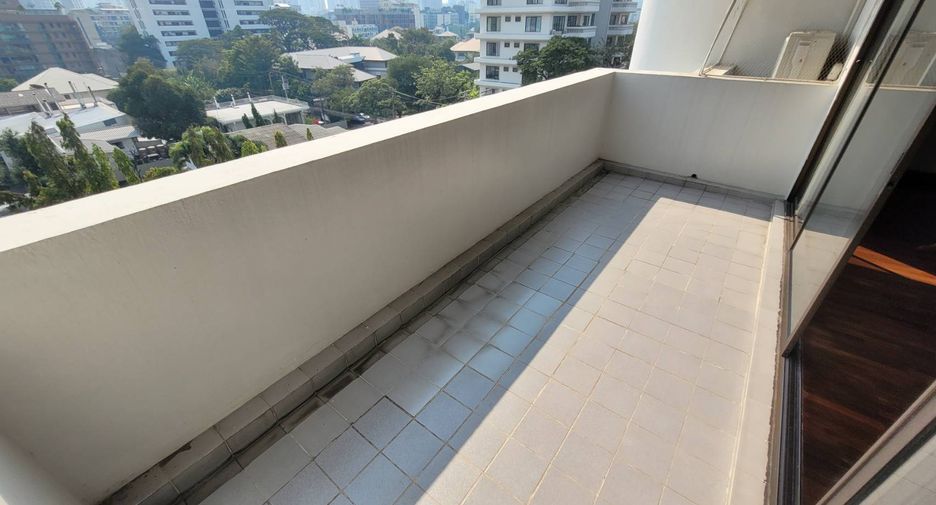 À louer 3 chambres condo à Watthana, Bangkok