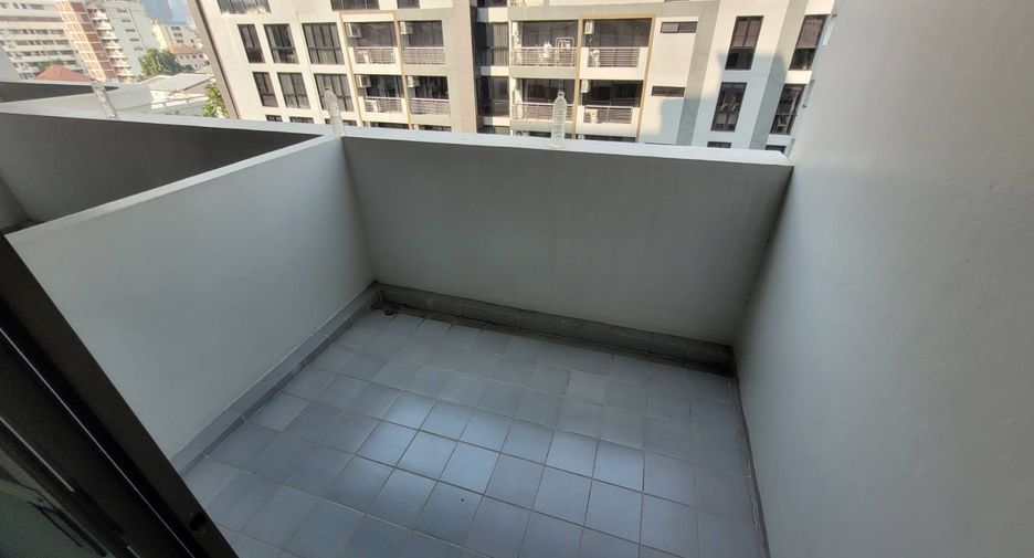 À louer 3 chambres condo à Watthana, Bangkok