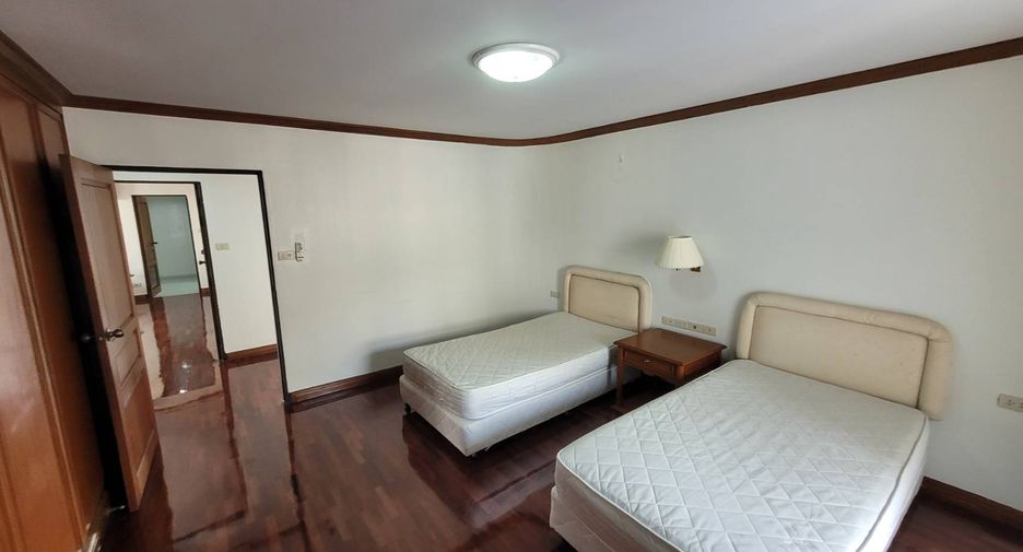 À louer 3 chambres condo à Watthana, Bangkok