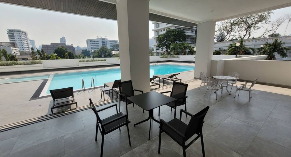 À louer 3 chambres condo à Watthana, Bangkok