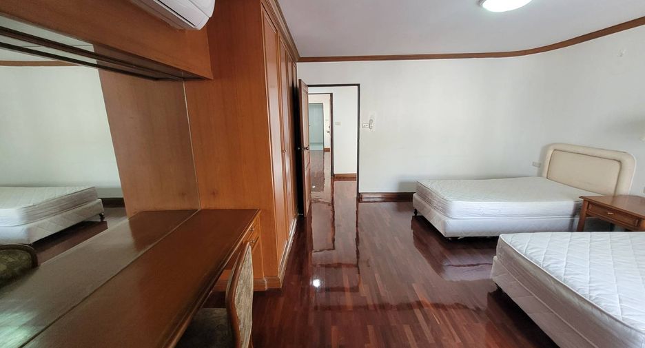 À louer 3 chambres condo à Watthana, Bangkok