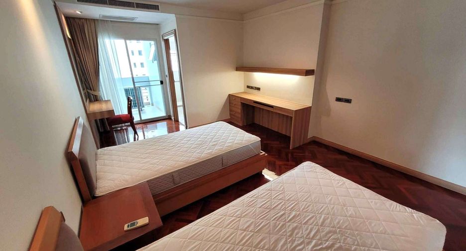 À louer 3 chambres condo à Khlong Toei, Bangkok