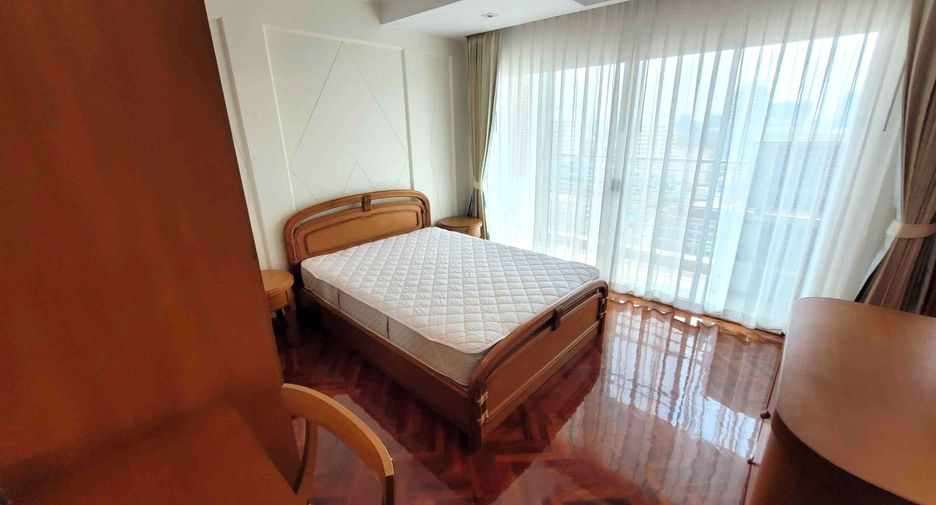 À louer 3 chambres condo à Khlong Toei, Bangkok