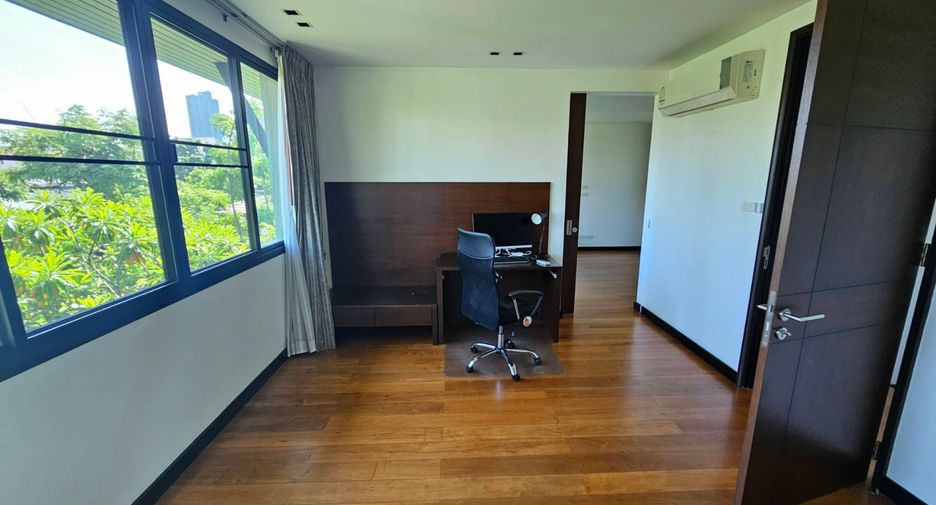 ให้เช่า 3 ห้องนอน บ้านเดี่ยว ใน คลองเตย, กรุงเทพฯ