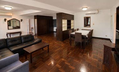 For rent 3 bedrooms condo in Khlong Toei, Bangkok
