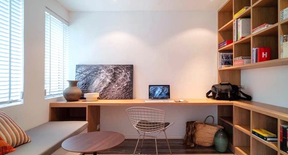 For rent 2 bedrooms condo in Watthana, Bangkok