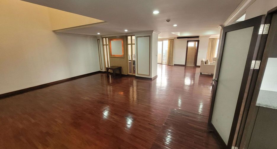 Wohnung zur Miete mit 4 Zimmer in Pathum Wan, Bangkok