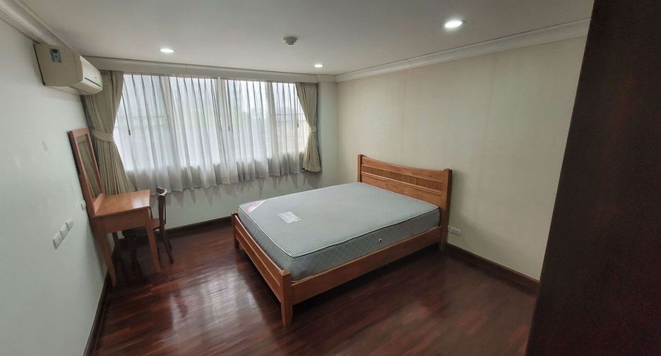 Wohnung zur Miete mit 4 Zimmer in Pathum Wan, Bangkok